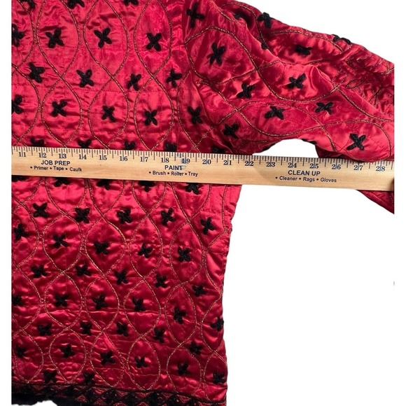 Vtg Red Satin Quilted Jacket Blk Trim L Maximalist Retro Glam Holiday Statement - Picture 10 of 12